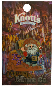 Knott's Berry Farm Whittles Collectible Pin